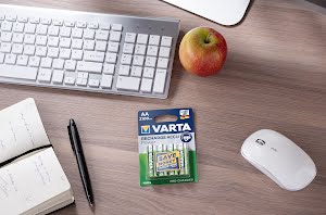 VARTA Recharge Accu Power AA 2400 mAh 4-pack (Pre-charged NiMH Accu, Mignon, rechargeable battery, ready to use)