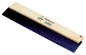 Squeegee width 200 x height 60 x thickness 5.5 mm with wooden handle