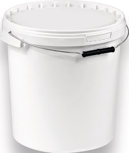 Bucket 15 l PP white with bow handle and fitted cover dm 315 mm height 290 mm