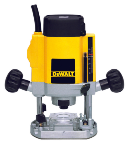 DeWalt Router 900W 8mm