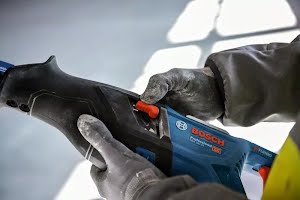 BOSCH GSA 18V-28 PROFESSIONAL